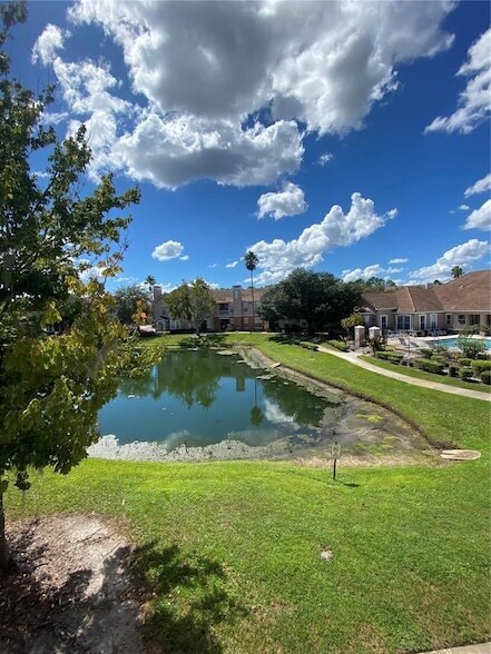 Building Photo - 10504 Villa View Cir