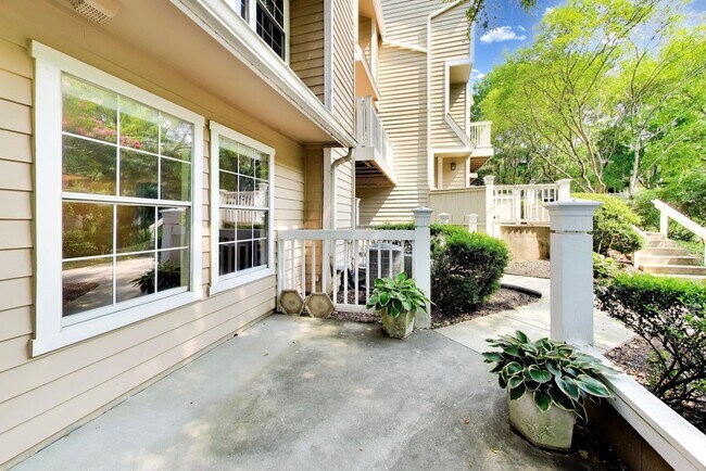Building Photo - 10823 Hampton Mill Terrace