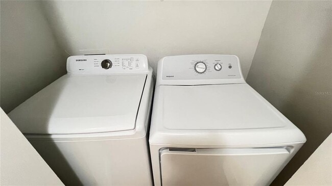 Building Photo - 5215 Paradise Cay Cir