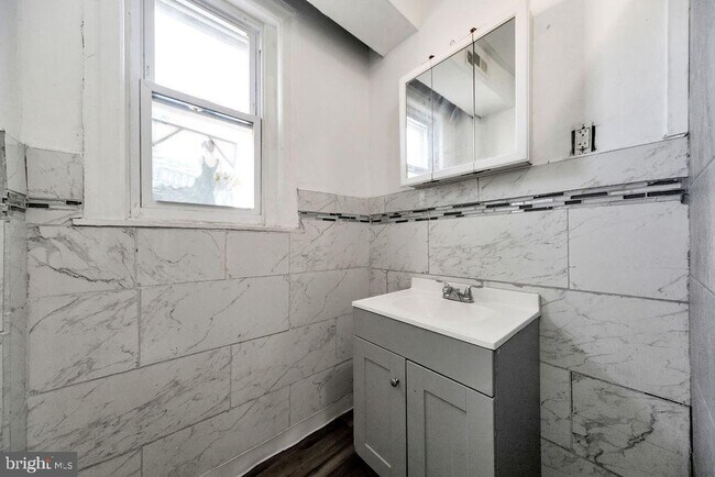 Building Photo - 6164 Delancey St