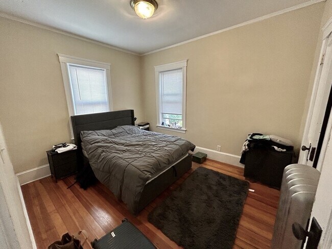 Building Photo - 303 Tappan St