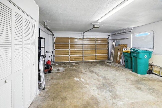 Building Photo - 18305 Driggers Ave