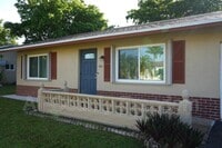 Building Photo - 7000 NW 95th Terrace