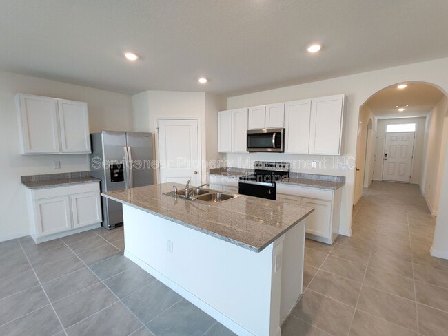 Building Photo - 32618 Canyonlands Dr