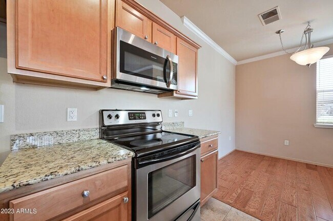 Building Photo - 7009 E Acoma Dr