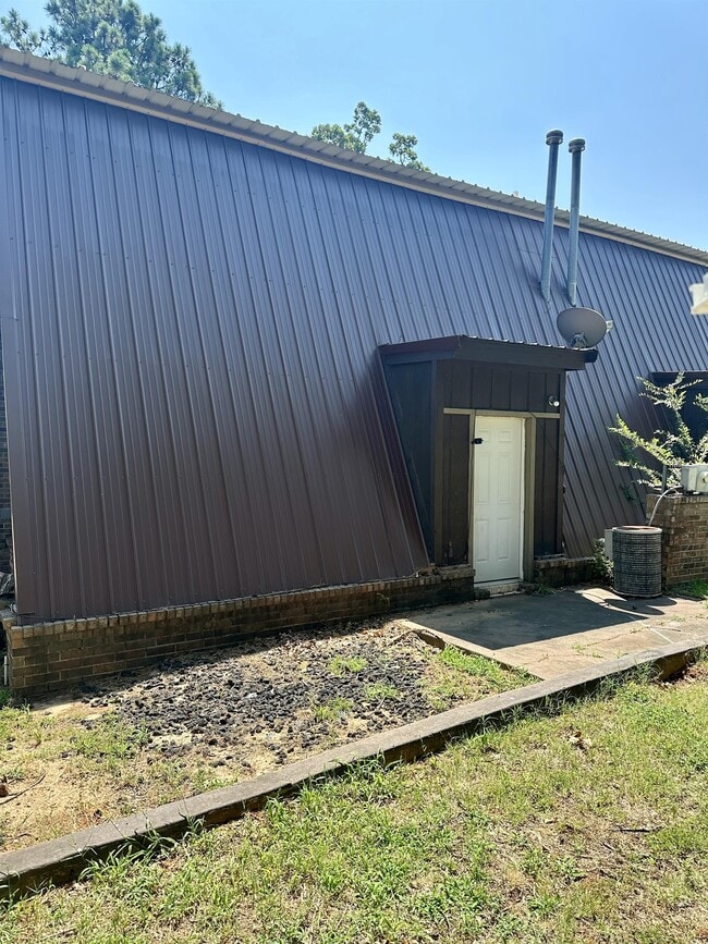 Building Photo - 103 Myra Ln