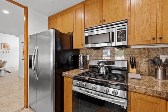 Building Photo - 47765 Tulip Pl