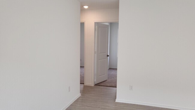 Building Photo - 9239 Navarro Vis