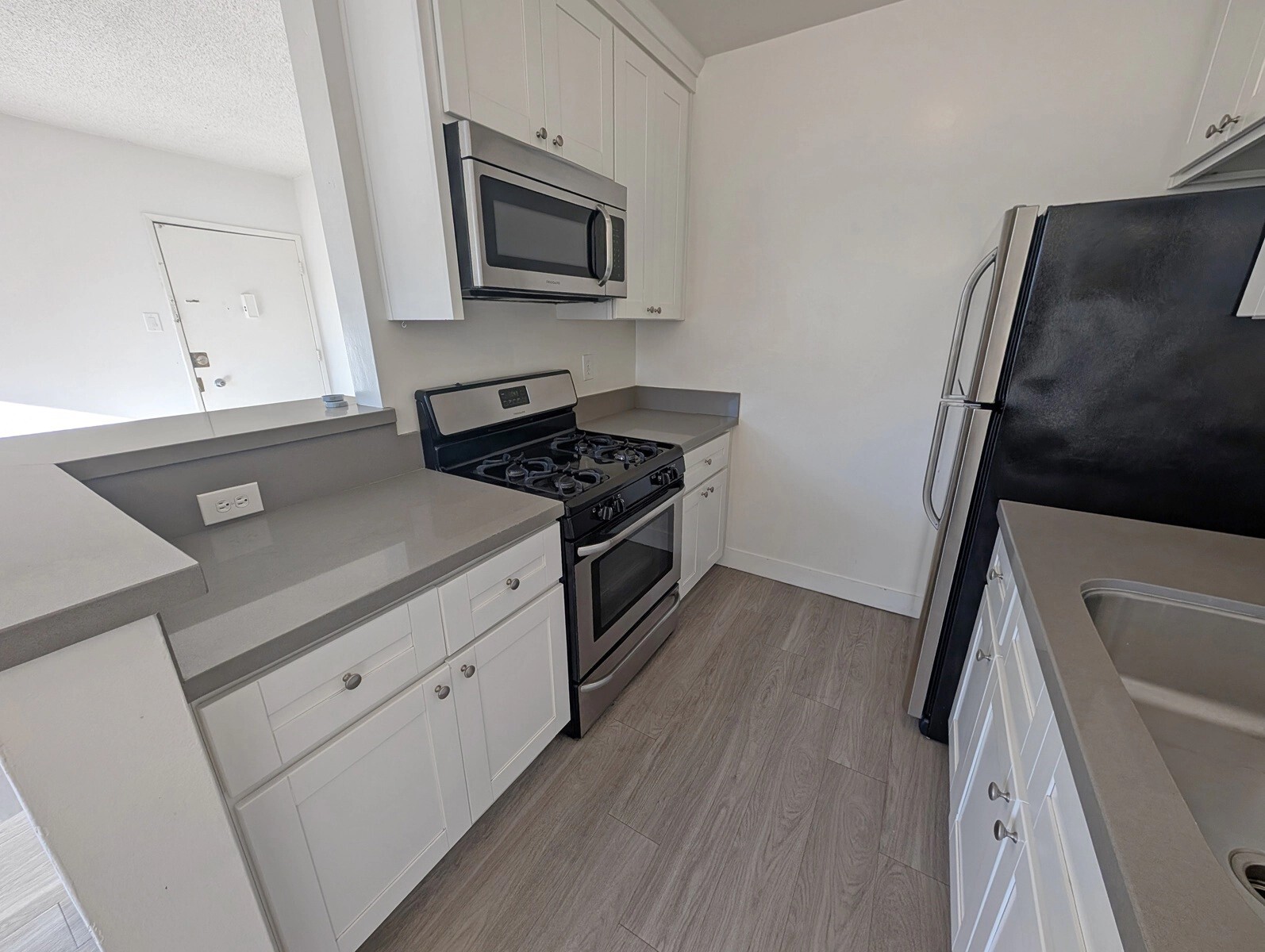 Building Photo - 3365 Keystone Av