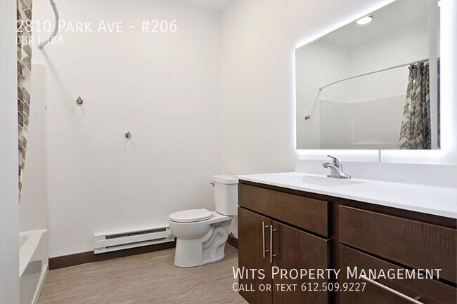Building Photo - 2810 Park Ave