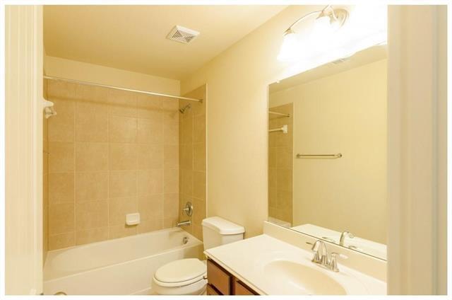 Building Photo - 3504 Porter Creek Dr