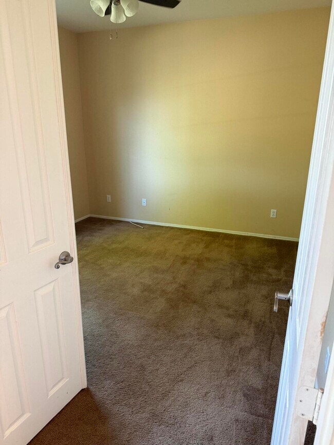 Building Photo - 43426 Lago Brezza Dr