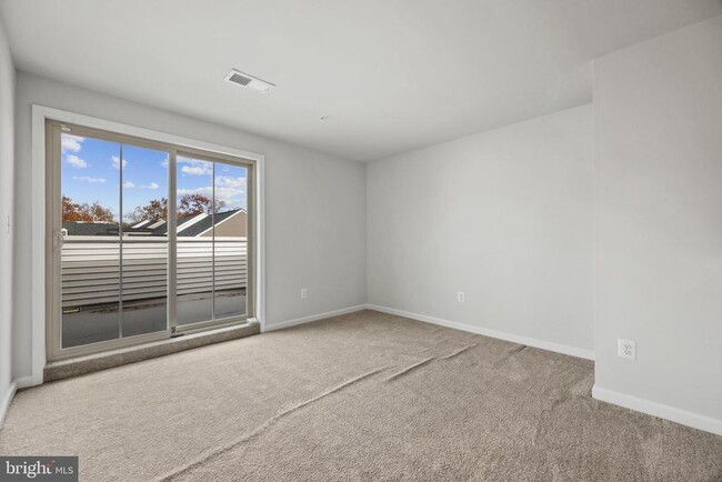 Building Photo - 10012 Aerospace Rd