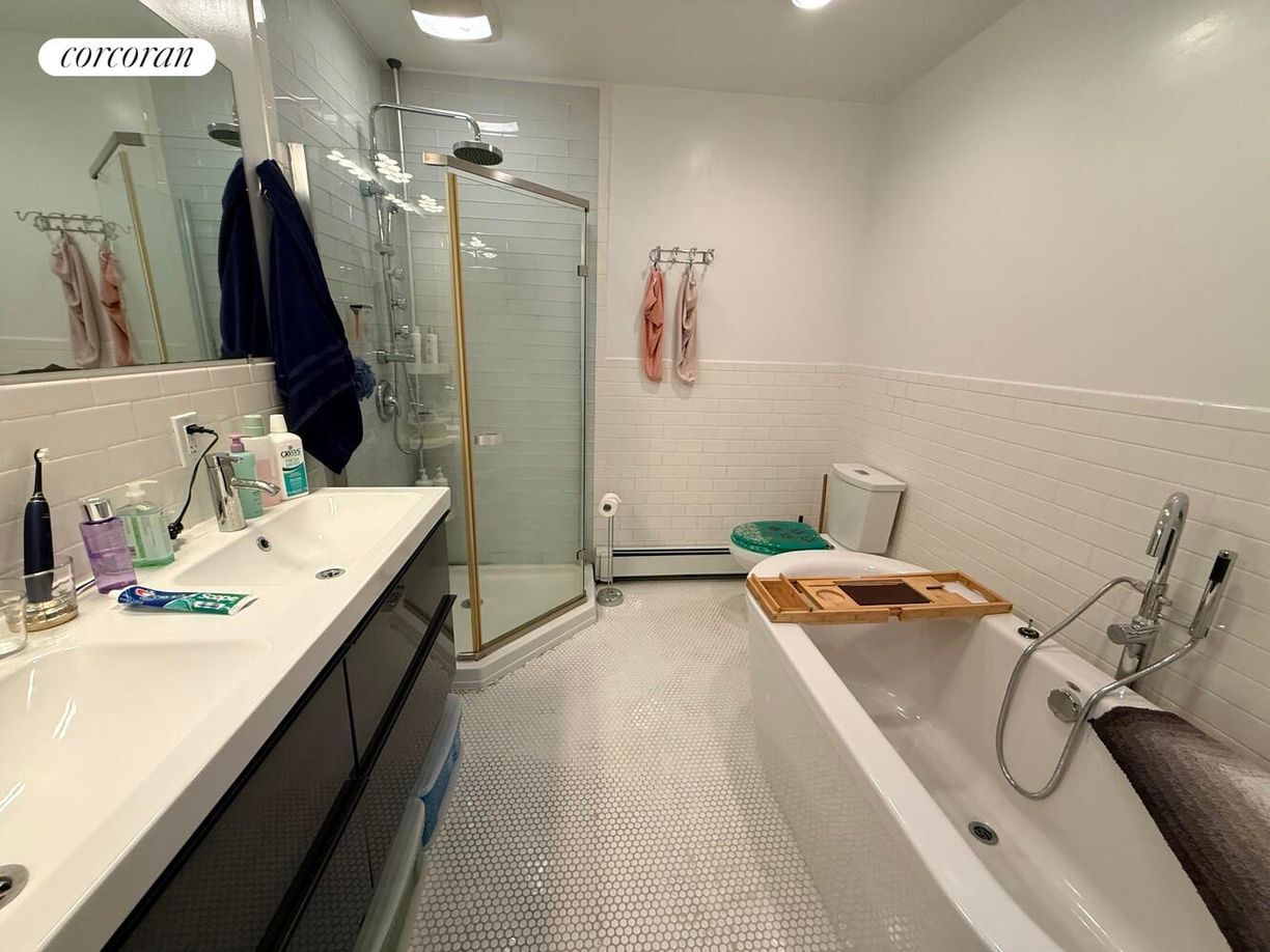 Building Photo - 1360 Prospect Pl