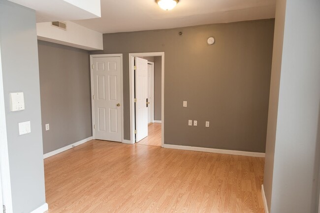 Building Photo - 1001 N 3rd St