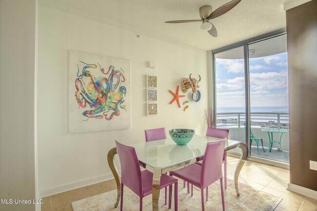 Building Photo - 2060 Beach Blvd