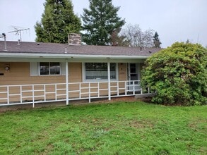 Building Photo - 3BD / 1.5BA Completely Remodeled Ranch wit...