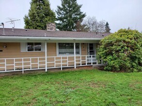 Building Photo - 3bd/1.5ba Completely Remodeled House with ...