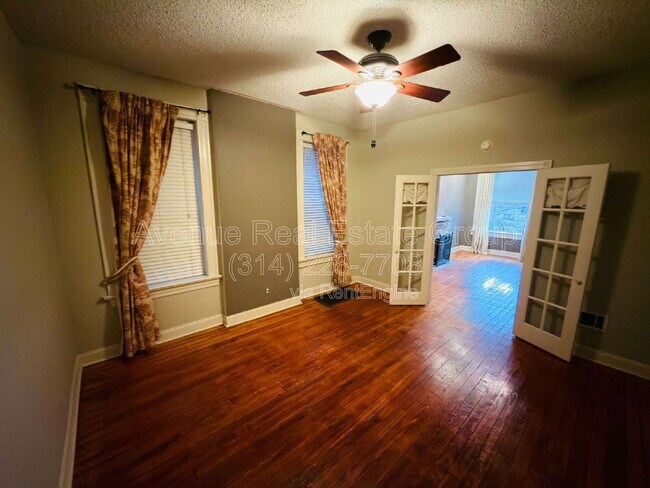 Building Photo - 1855 Russell Blvd