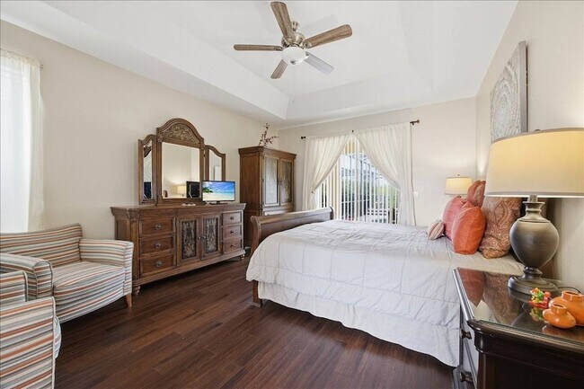 Building Photo - 722 Brighton Dr