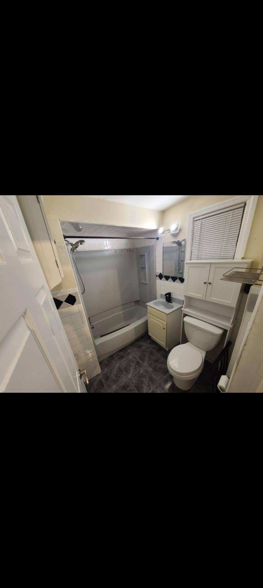 bathroom - 322 Pershing Ave