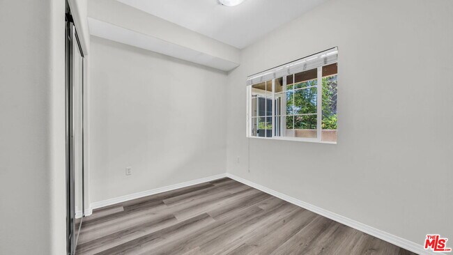 Building Photo - 1408 W Washington Blvd