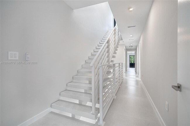 Building Photo - 1241 SW 23rd St