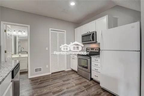 Building Photo - 15128 Dunwood Trail