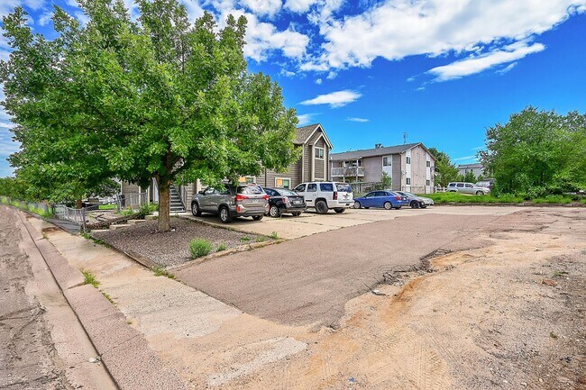 Building Photo - 1051 Mazatlan Cir