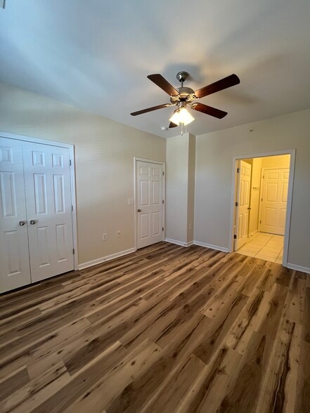 Building Photo - 616 Marshtree Ln