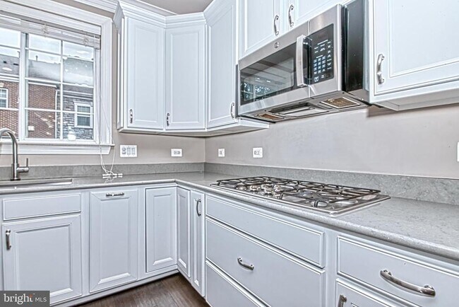 Building Photo - 4302 Edosomwan Ln