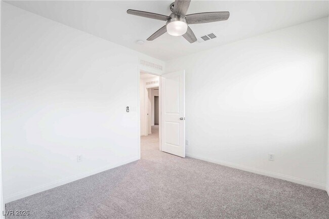 Building Photo - 5905 Becklow Gdns Ave