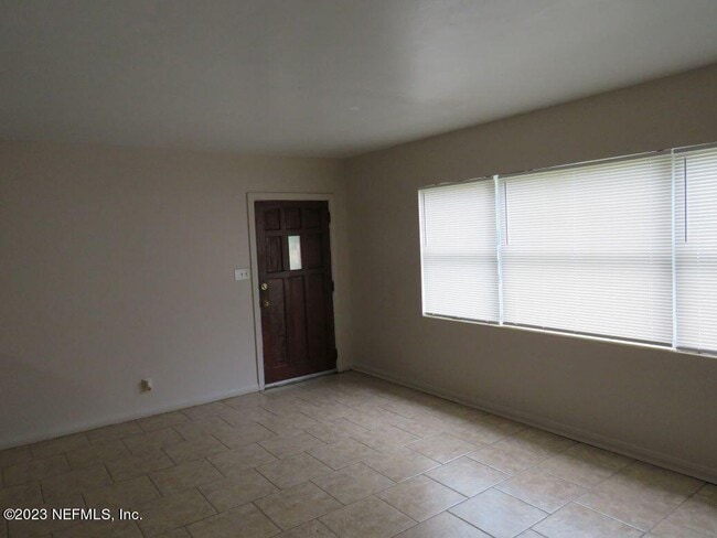 Building Photo - 4828 Lambing Rd