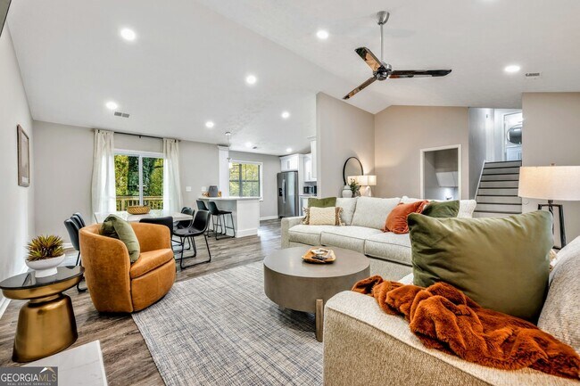 Building Photo - 1440 Glynn Oaks Dr SW