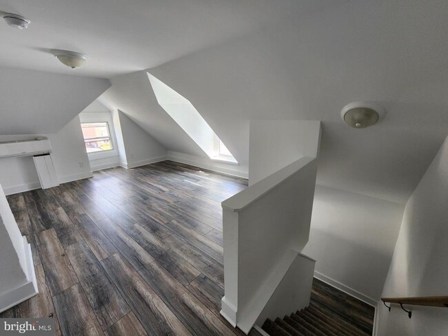 Building Photo - 1908 Darby Rd