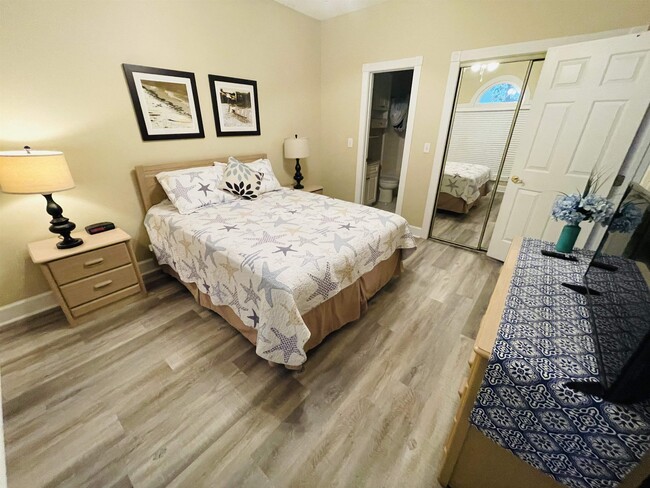 Building Photo - 702 Riverwalk Dr