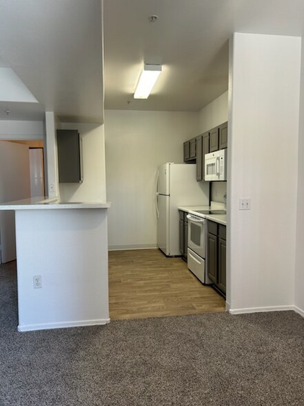 Building Photo - 13700 N Fountain Hills Blvd