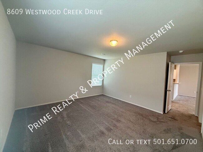 Building Photo - 8609 Westwood Crk Dr