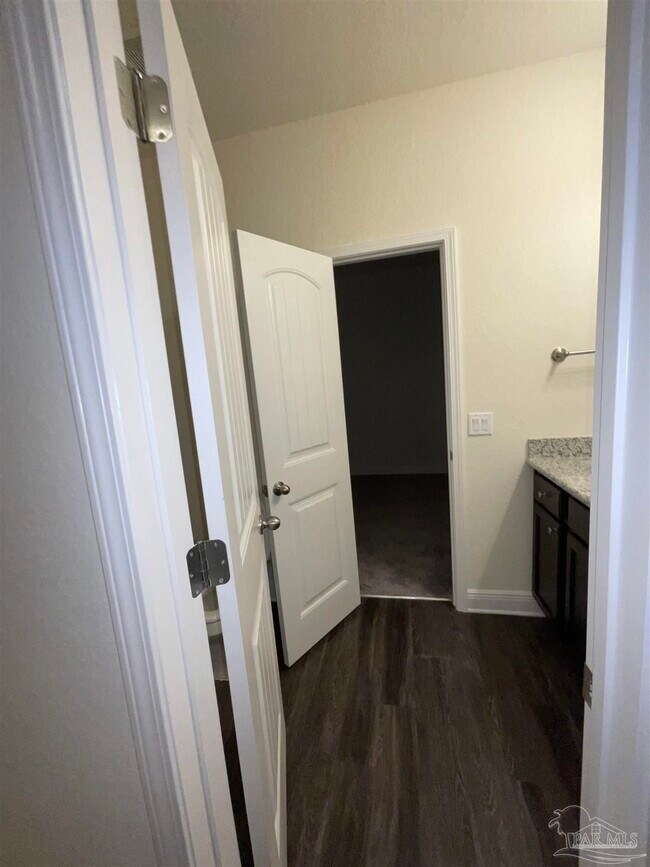 Building Photo - 5065 Peach Dr