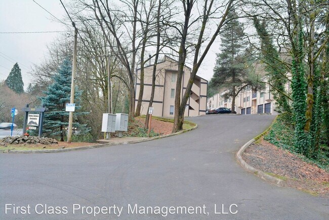 Building Photo - 3618 SW Beaverton Hillsdale Hwy