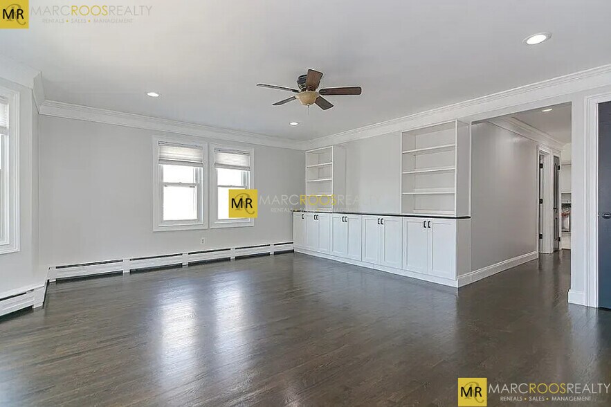 Building Photo - 237 Trenton St