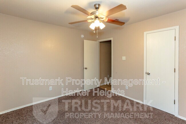 Building Photo - 5304 Vail Dr