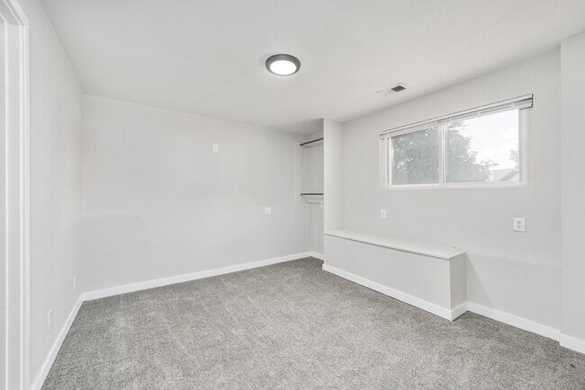 Building Photo - 18912 E Kansas Dr