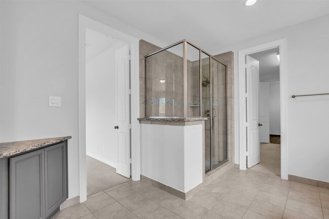 Building Photo - 2115 Jitterbug Ln