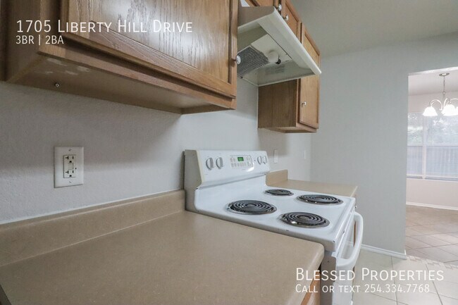 Building Photo - 1705 Liberty Hill Dr