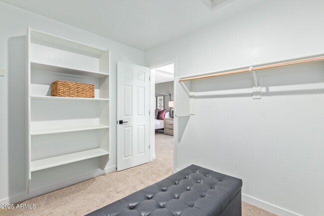 Building Photo - 4821 S Mole