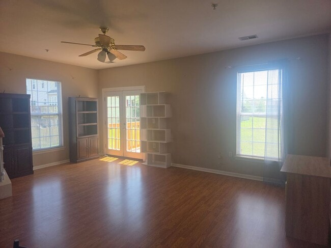 Building Photo - 1227 Rockland Ct