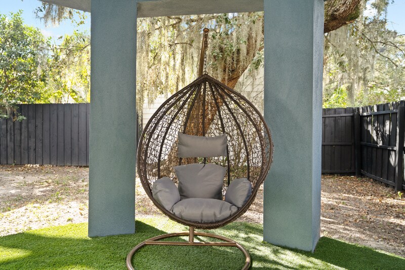 Building Photo - 2009 W Dekle Ave