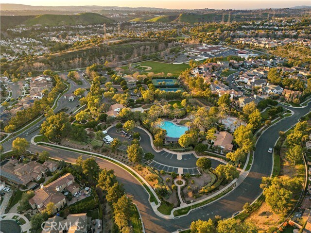 Building Photo - 72 Downing St