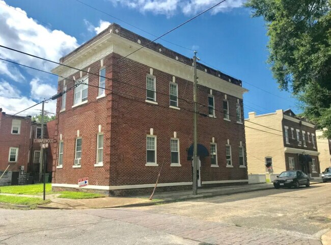 Primary Photo - 1022 Maplewood Ave